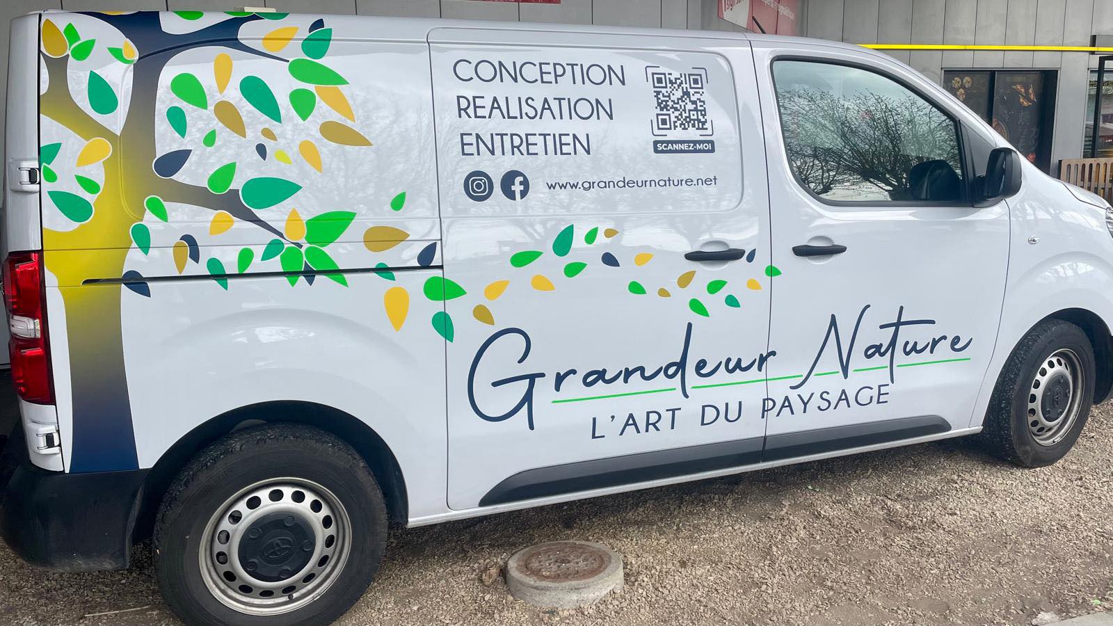 Grandeur Nature — Une équipe de paysagiste mobile en Gironde qui se déplace pour répondre à vos demande de création parcs et jardins