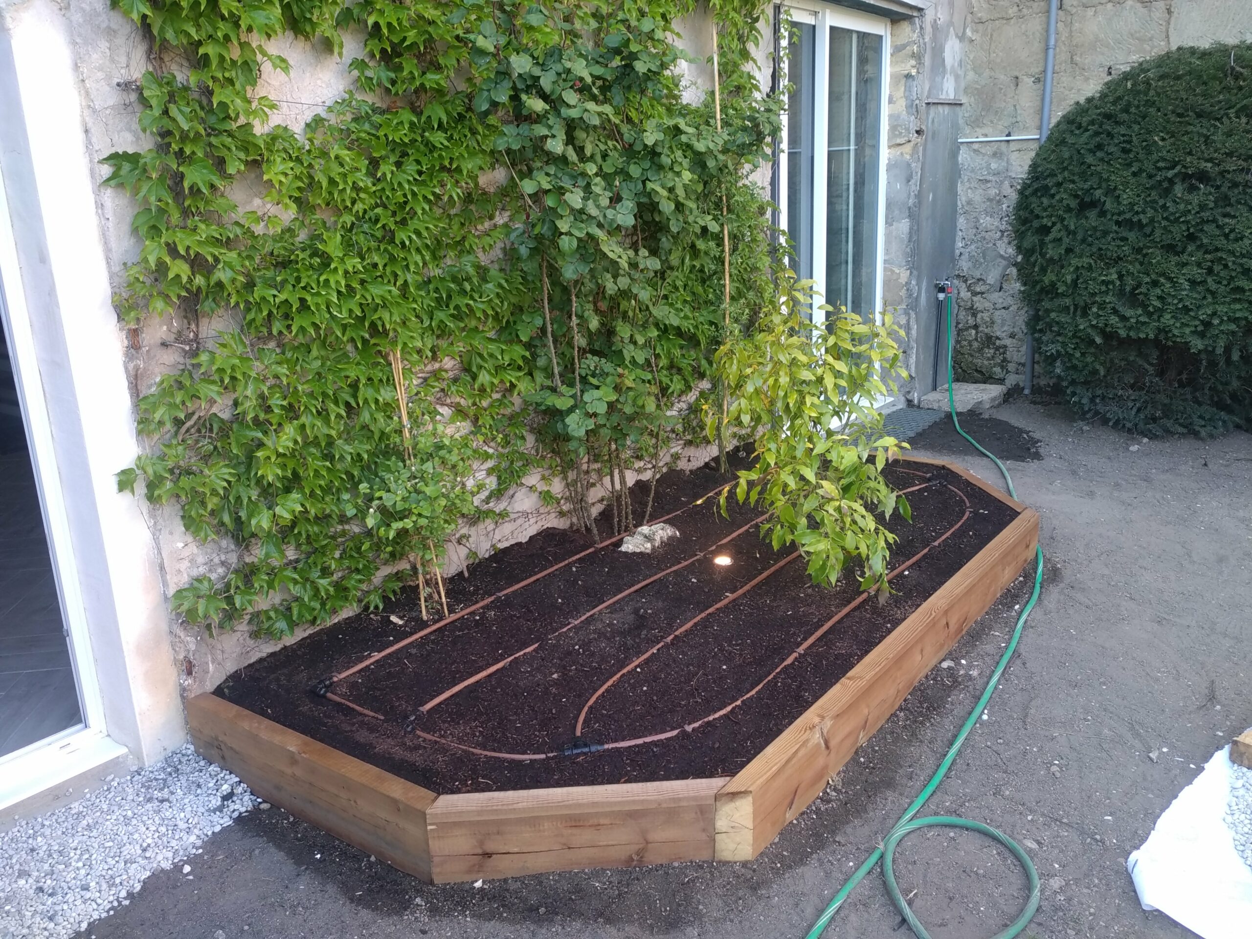 Mise en place de cuve enterrée pour récupération d’eau de pluie en région bordelaise